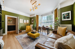 Lounge- click for photo gallery